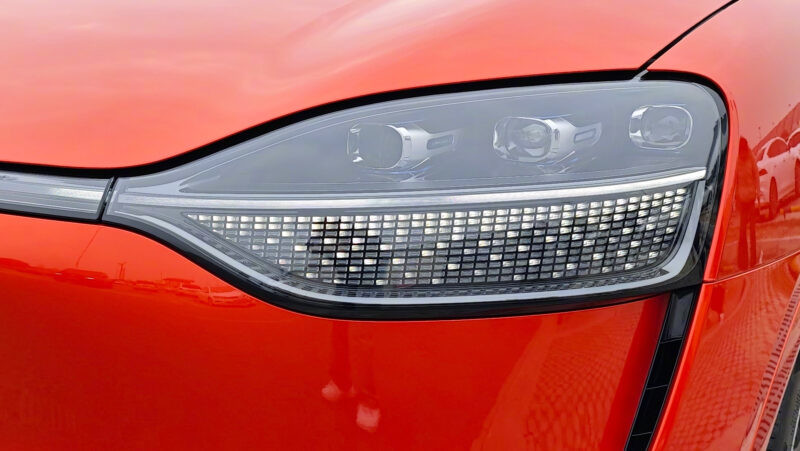 AITO M9-a luxurious and tech infused electric SUV With smartphone inspired interior, dual powertrain options