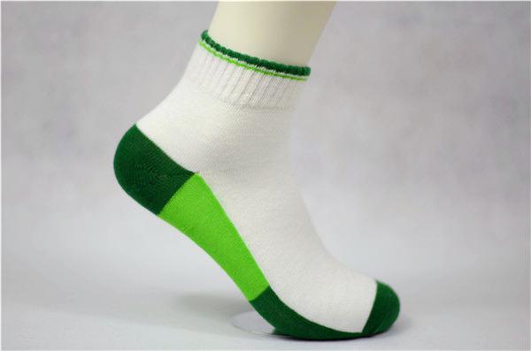 Adults Sweatproof Skid Proof Socks , Quick Dry Non Slip Ankle Socks With OEM