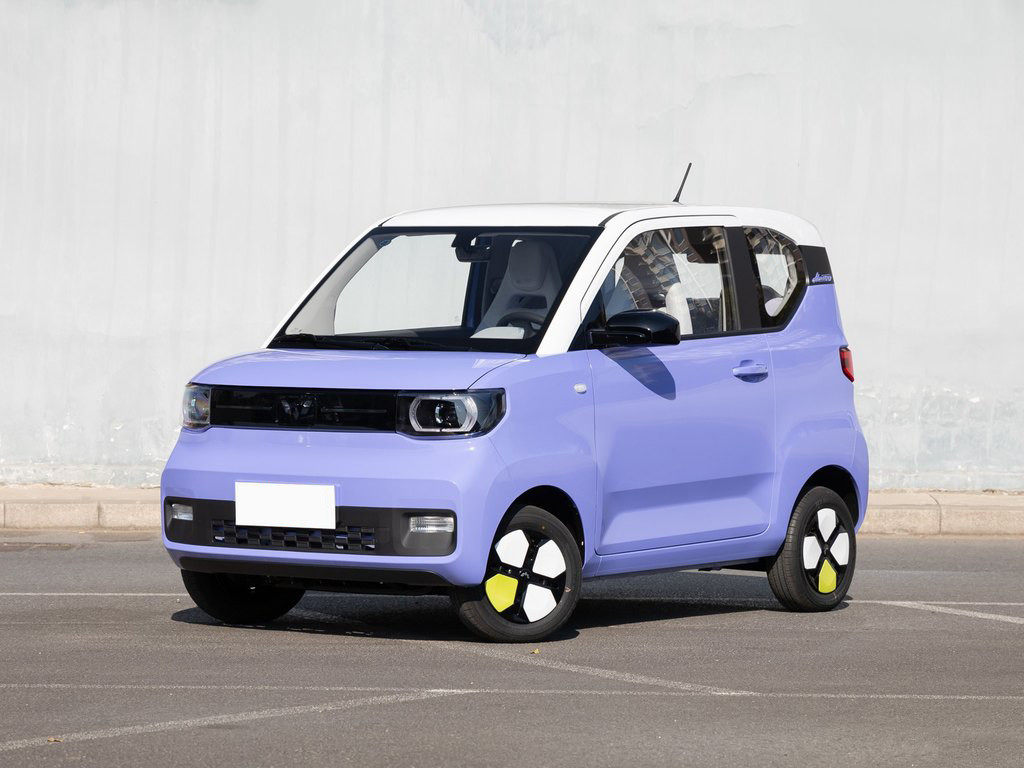 Wuling Mini SUV Electric Car 4 Wheel 300KM Adult New Electric Automotive