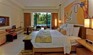 Quality ISO14001 Approval Orange Fabric Villa Furniture King Size Bedroom Furniture wholesale