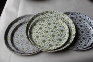 Quality western circular fancy plastic tray wholesale