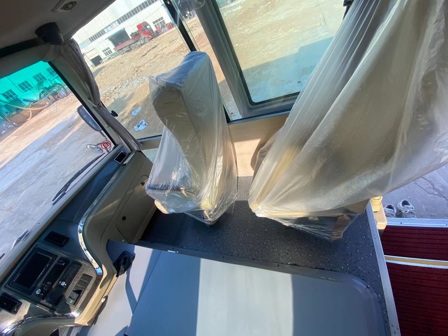 Brand New Toyota Coaster 26 Seater 28 Seater Coaster Bus Left Drive