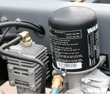 Air Dryer Assembly AZ9000360521 SINOTRUK HOWO SITRAK T7 C7H Tractor Spare Parts