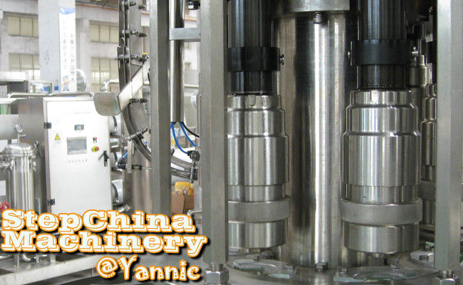 Automatic Water Bottle Filling Machine With Bottle Washing / Filling / Capping 3-In-1