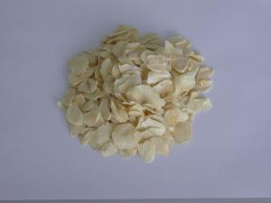Quality Light Yellow Dried Sliced Garlic / Sweasoning Dried Garlic Flakes wholesale