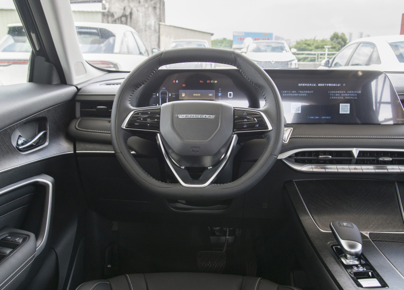 Dongfeng Venucia SUV Cars High Speed 200km Automatic Gasoline Petrol Trade with ESC Electronic Stability Control System