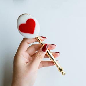 Quality Tassel Heart Three Dimensional Foundation Makeup Brush 25.7*4cm wholesale