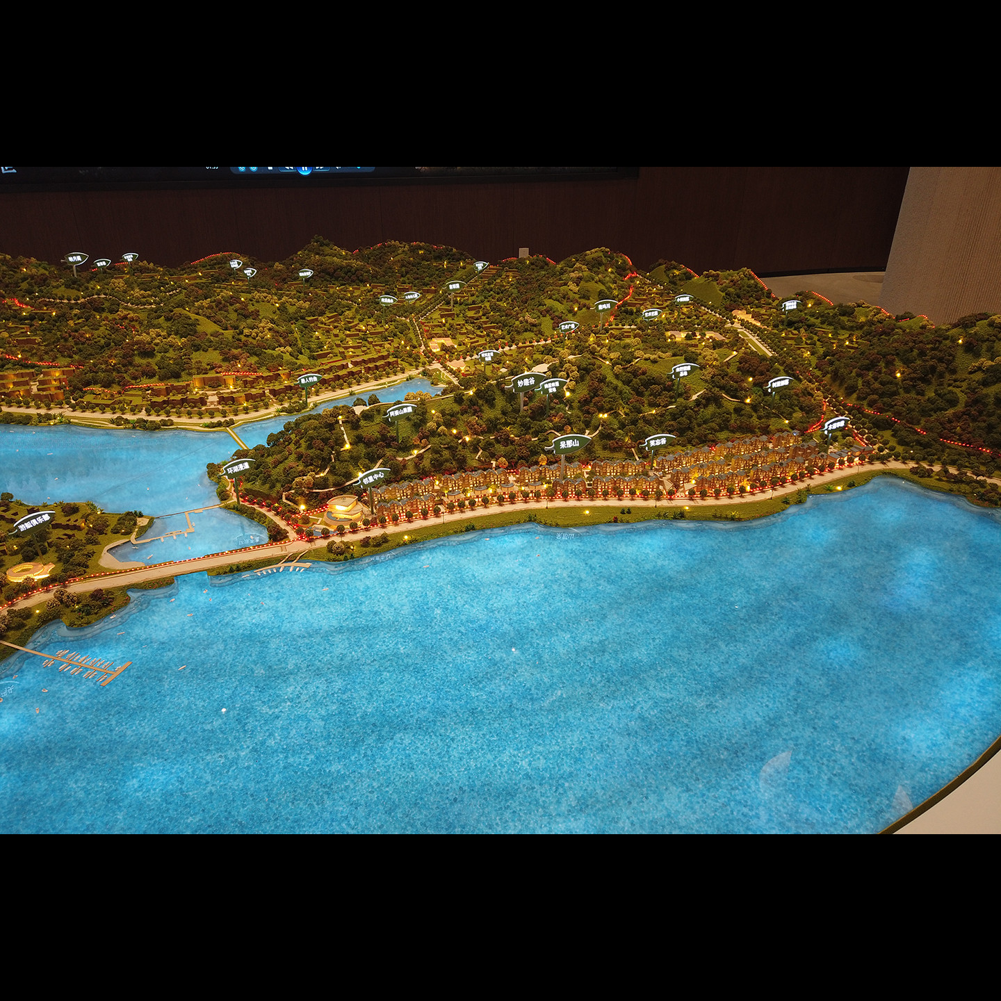 Terrain Models - Runda Group 1/500 + 1/3000 Ganzhou Nanhu Town Model