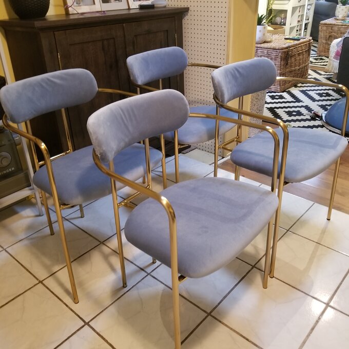 Contemporary Round Dinette Sets Velvet Upholstered Arm chair For Home
