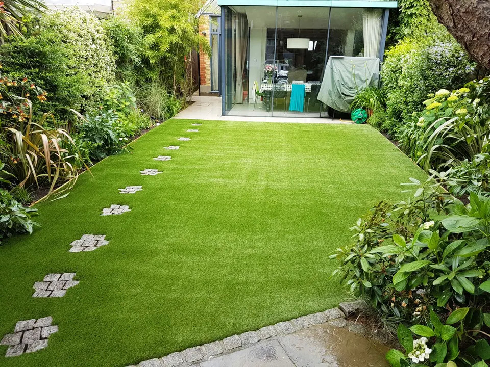 Pet Safe Landscaping Synthetic Artificial Grass Carpet Lawn 30mm For Kids 3 / 8 ''