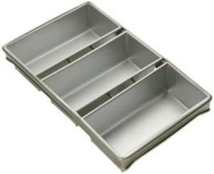 Quality Rk Bakeware China-Foodservice 904935 Commercial Bakeware 12.25 in. X 4.5 in. 3 Strap Bread Pan wholesale