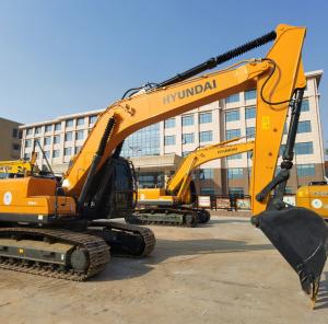 Quality 220LC Used Hyundai Excavator Middle Size Digger 22 Tons In Stock wholesale