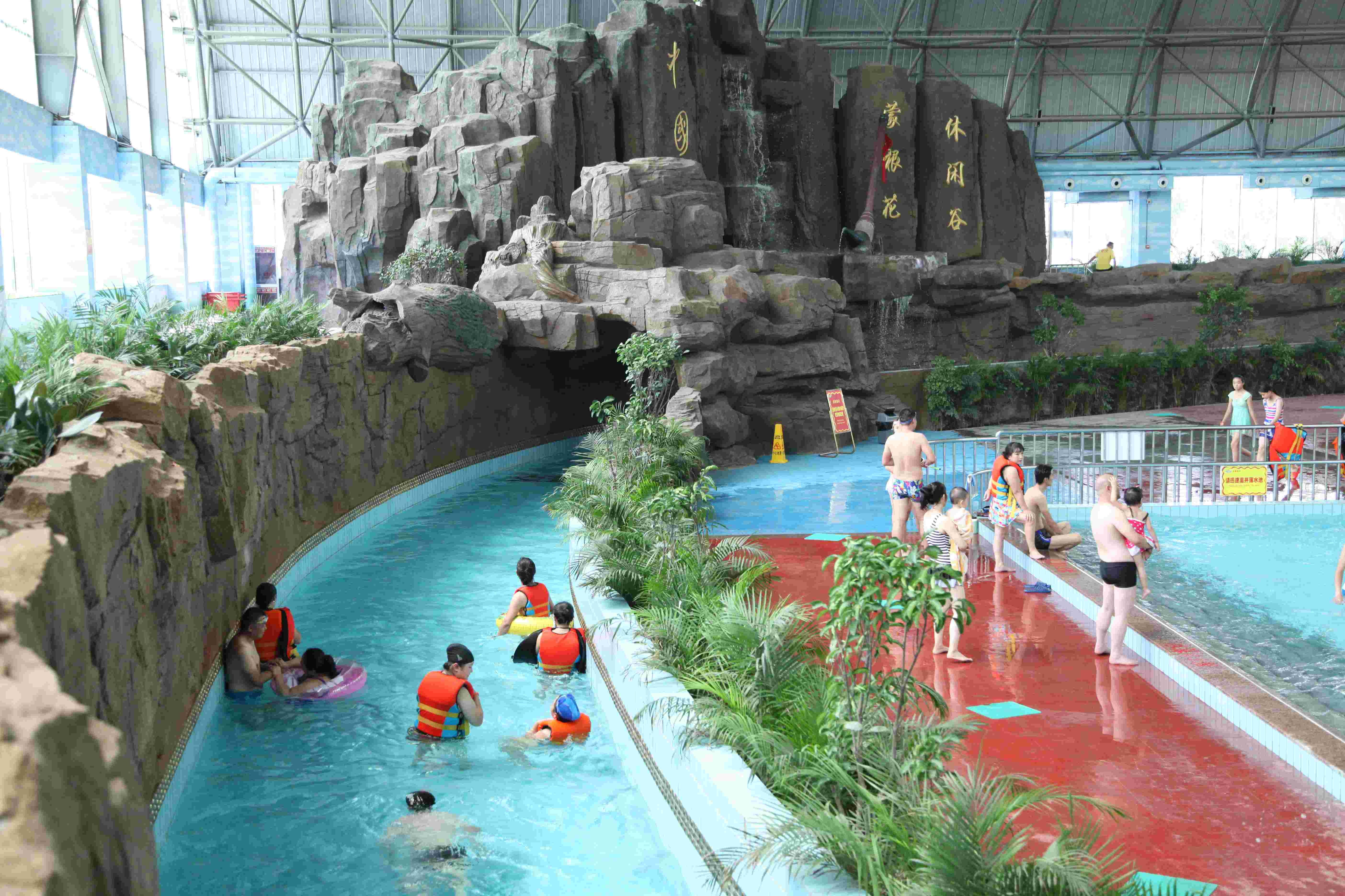 Customized Large Water Park Lazy River Water Park Amusement / Fiberglass Slides