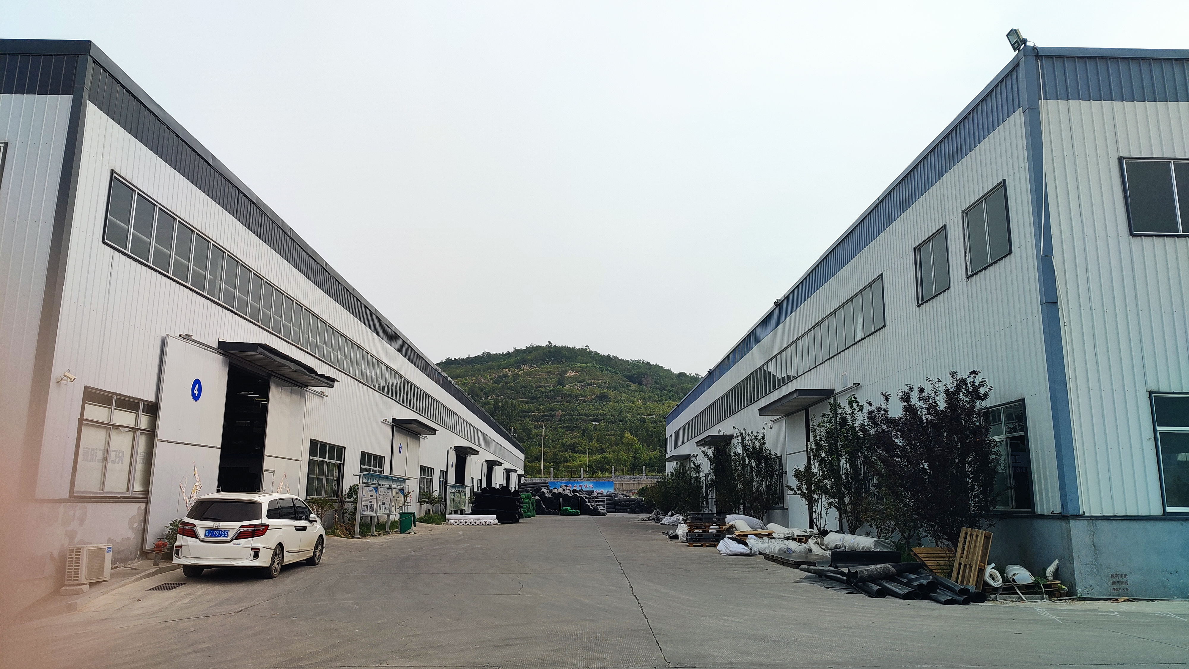 GB/ASTM GRI-GM13 Standard HDPE Geomembrane Welding Machine for Anti-Moisture Seepage