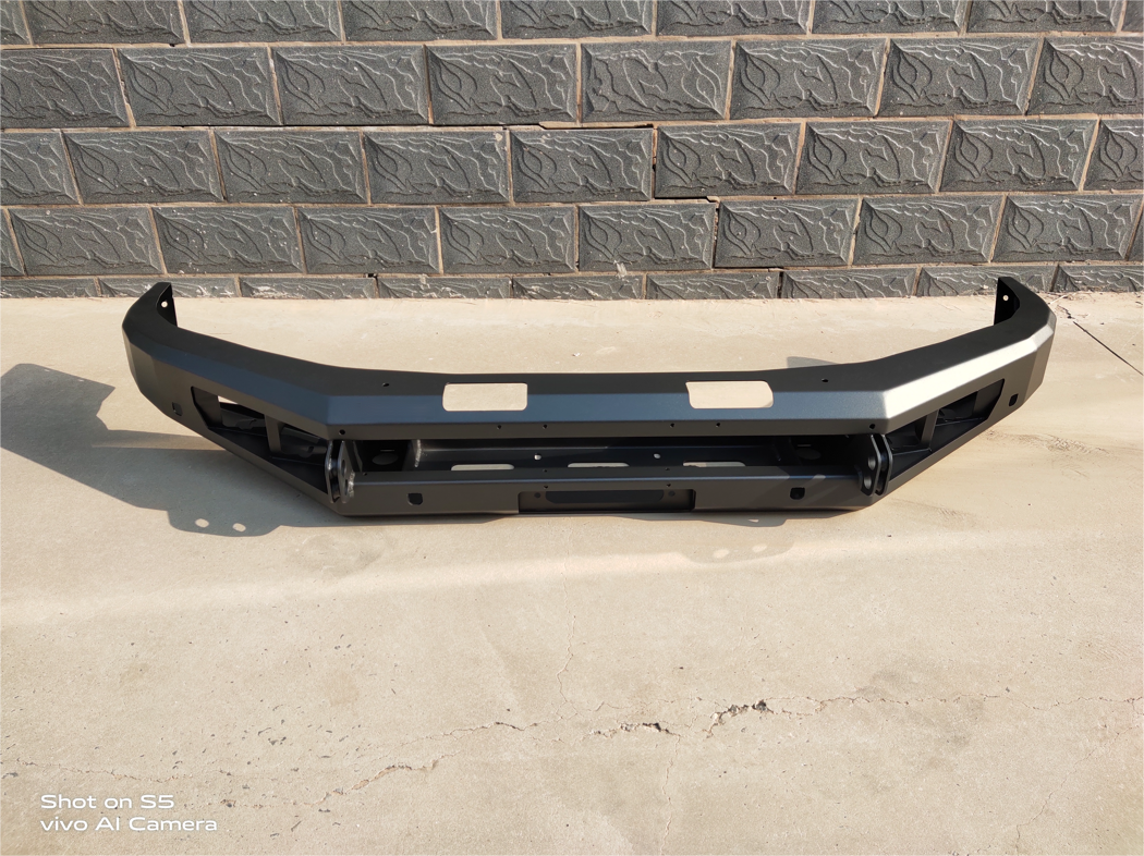 Protection Function 210*66*75CM Universal Steel Winch Bull Bar Bumper for Nissan Titan