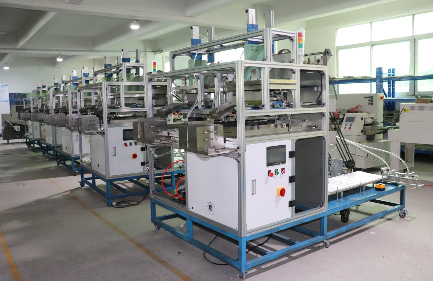 Intact Folding Wrapping Machine 2KW Automatic Stacking Machine First Aid Blanket
