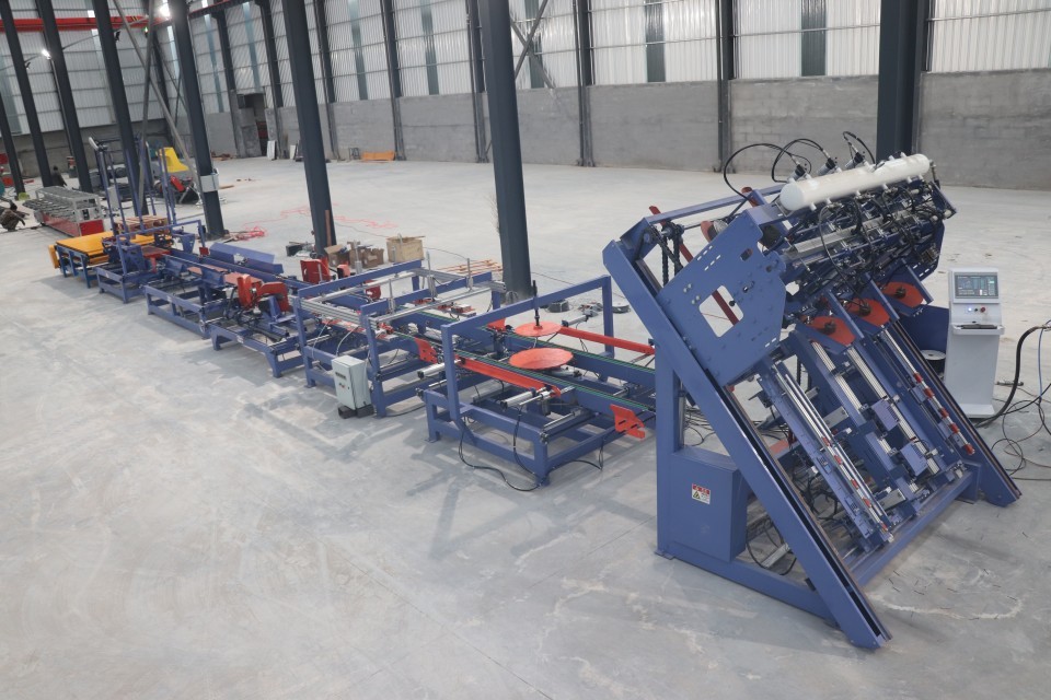 Wood Stringer Pallet Block Making Machine, Pallet Nailing Machine, Pneumatic Wood Pallet Nailing Table