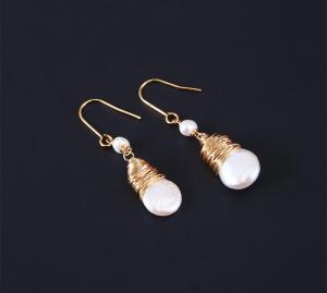 Quality New Baroque Pearl Stud Earrings For Women Hand made Metallic Twist Braided Design Pearl Natural Baroque Pearl Earring wholesale
