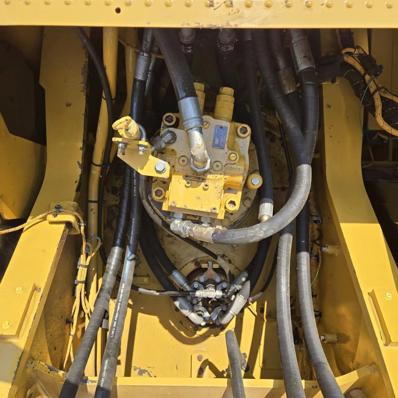 Hydraulic Secondhand Cat 330GC Crawler Digger Short Hours Used Caterpillar Excavator