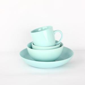 Quality Beautiful Round Dinnerware Sets 16 Piece , Custom Glazed Stoneware Dinnerware wholesale