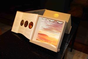Quality Rigid Box Wine Environmentally Friendly With Silk Screen Printing wholesale