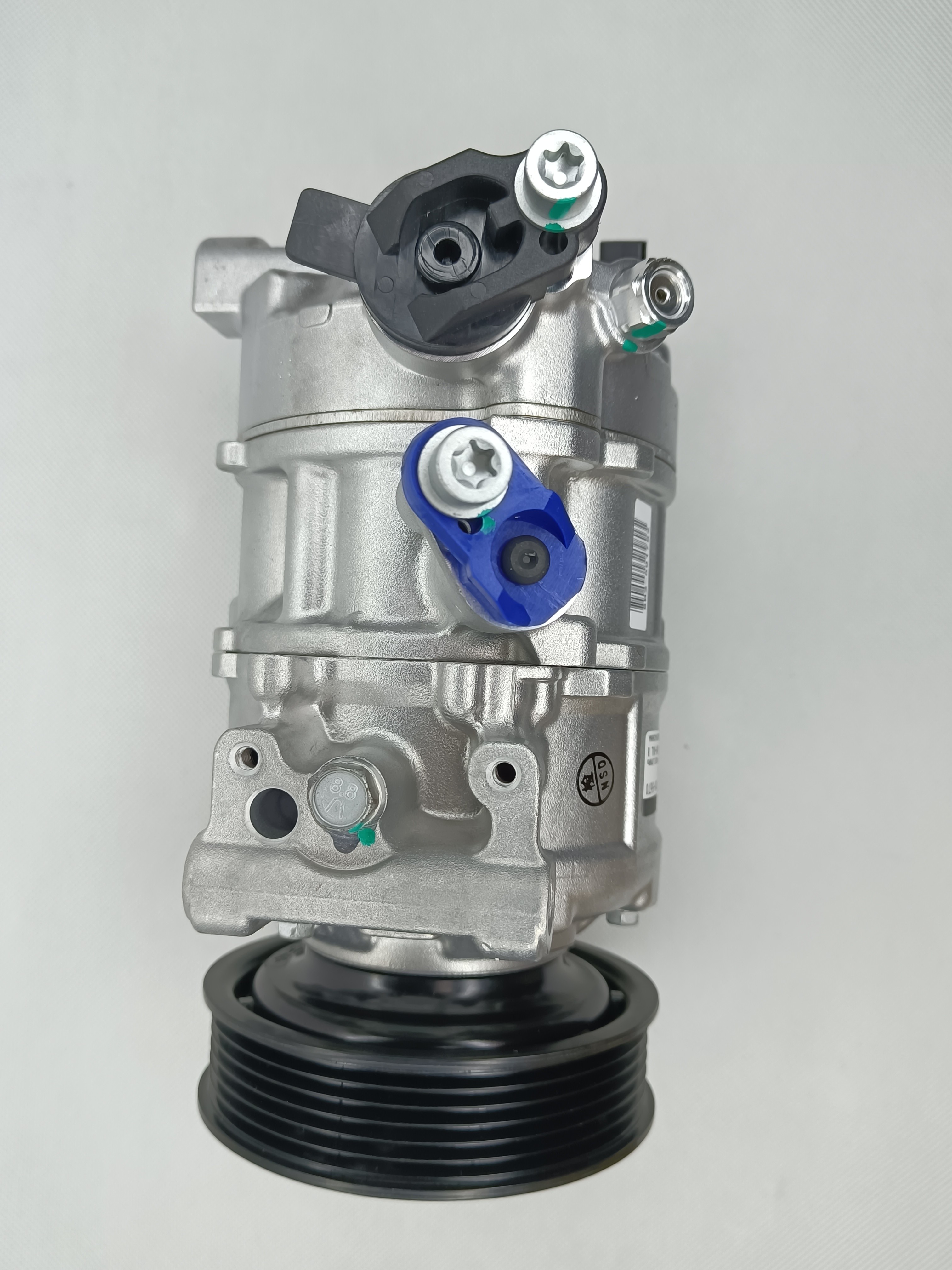 R134a Auto Air Conditioning Compressor For Audi Q3 1K0820808A