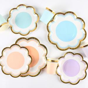 Quality Ins Petal Shaped 7in Macaron Color Disposable Paper Plate For Party wholesale