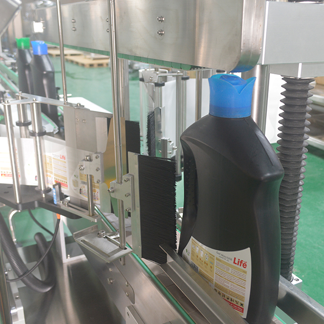 Guanhong Line Liquid Shampoo Filling and Sealing Machine with Labeling Accuracy ±1mm