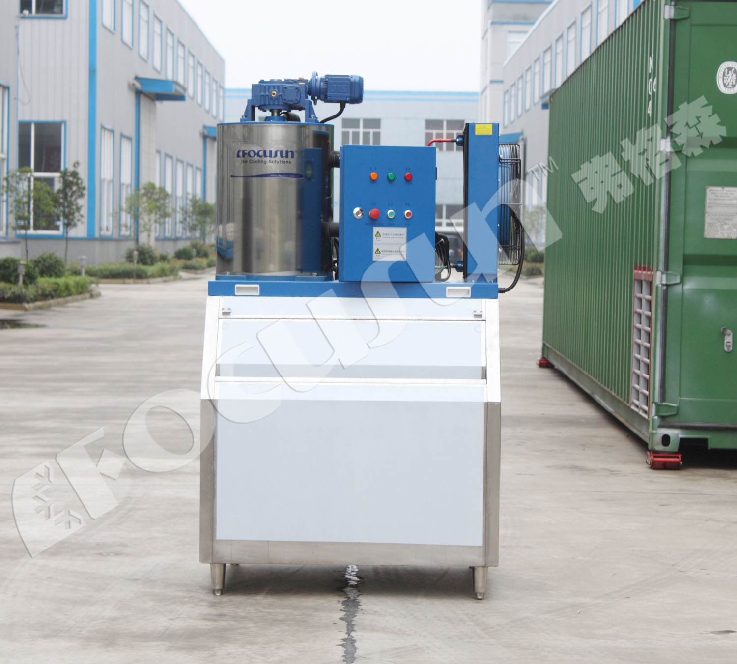 High Capacity 1T Per Day Flake Ice Machine with 500KG Ice Storage and 380V Voltage