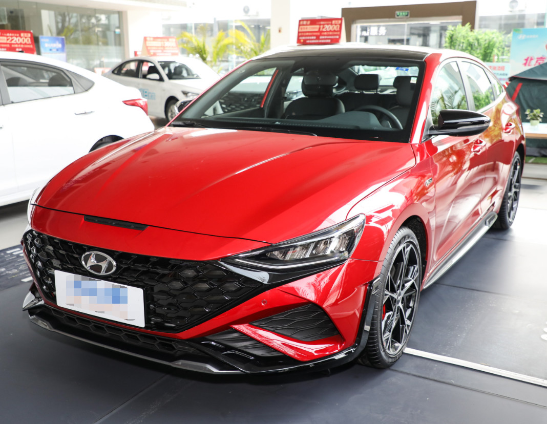 New or Used Car Supplier Hyundai Fiesta/Lafesta Pure Electric 2020 GLX/GLS/DLX Compact Sedan 4 Door 5 Seats 3 Box Car