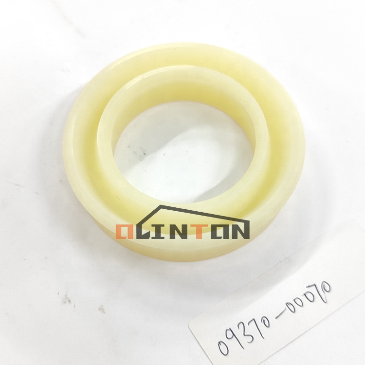 Excavator Spare Parts 09370-00070 Idler Cushion U Packing For PC220-7