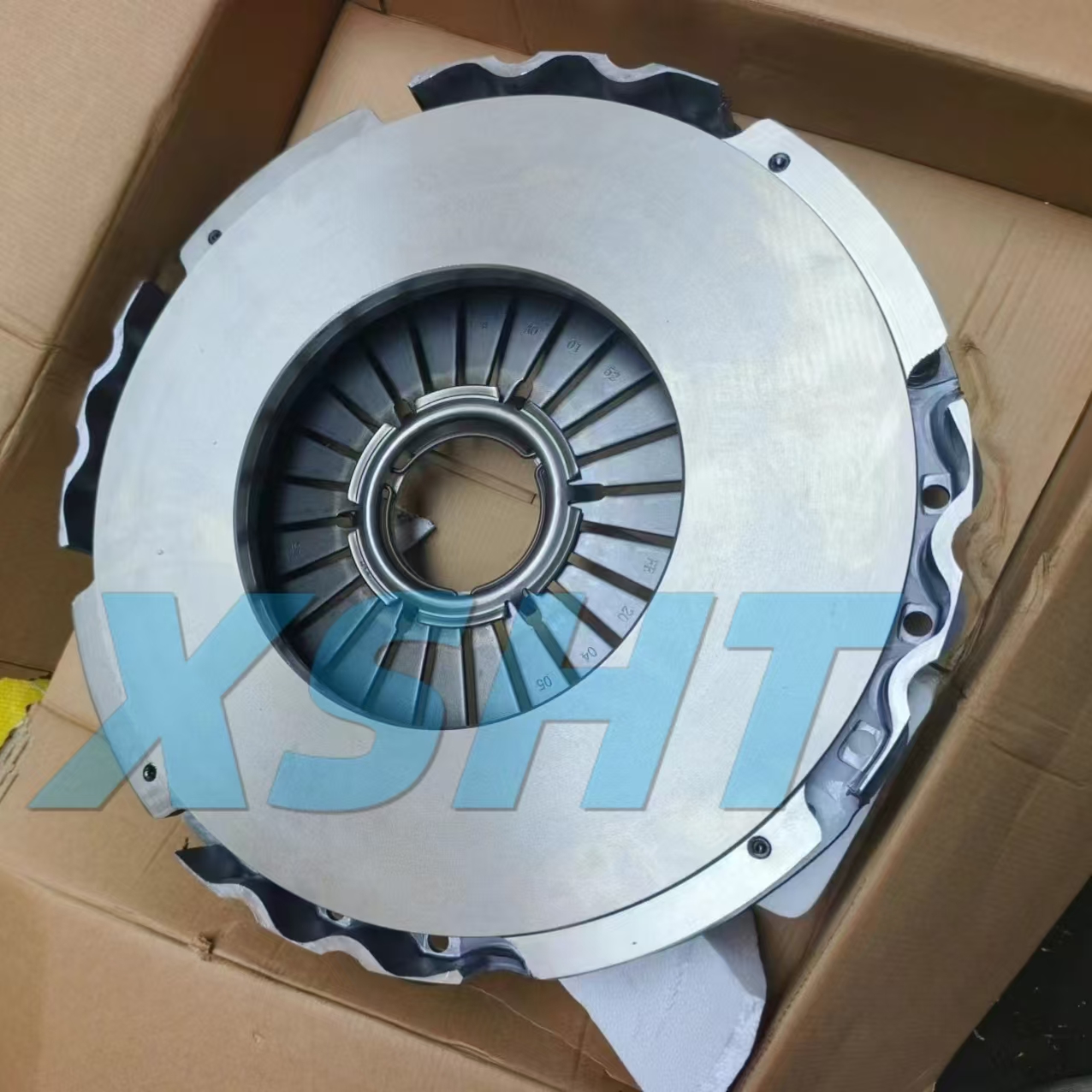 Iron Clutch Pressure Plate Cover 197C339 for Long-Lasting Clutch Performance