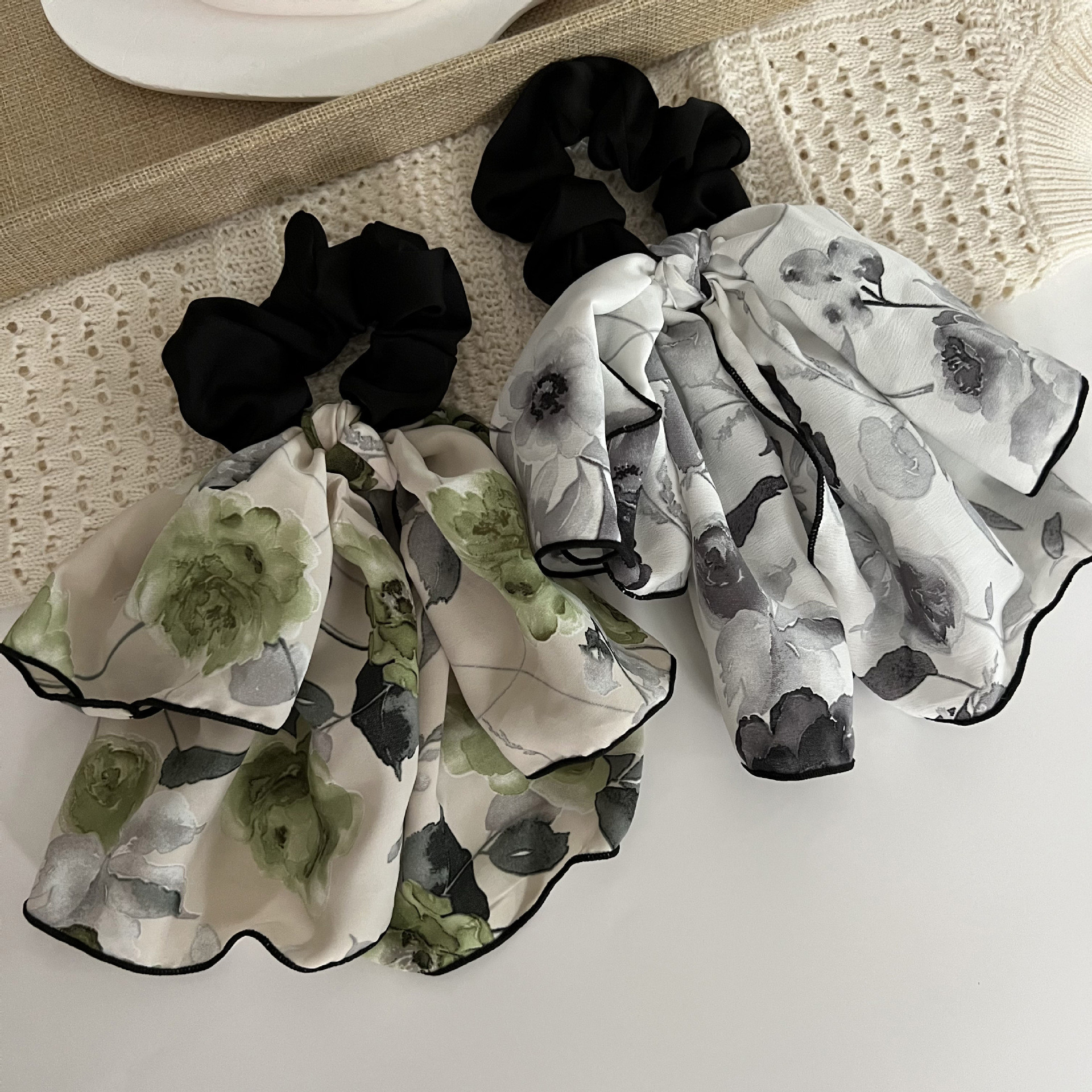 One Size Hair-Band Scrunchies with Gift Box Packaging