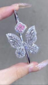 Quality VS1 Lab Grown Diamond Bracelets Four Leaf Clover Lily Cut LV Cut Butterfly Shape wholesale