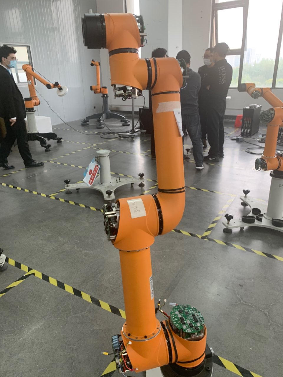 Cobot AUBO-i10 6 axis 10kg payload robot arm for assembly ,handling pick and place robot