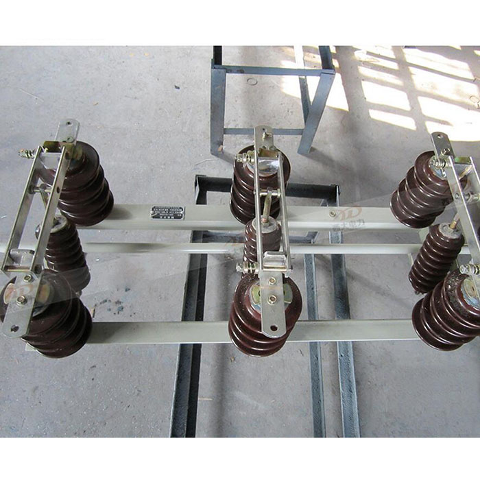 Outdoor High Voltage Isolating Switch GW1 200A 400A 630A 1250A 10KV 12KV Quality Assurance