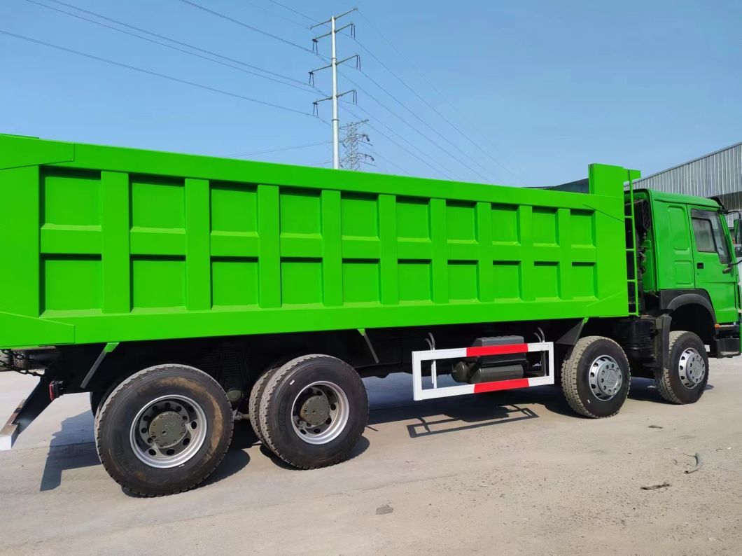 Loading Capacity Tipping Trucks Green Color. Sinotruk HOWO 8*4 Dump Truck Secondhand Truck