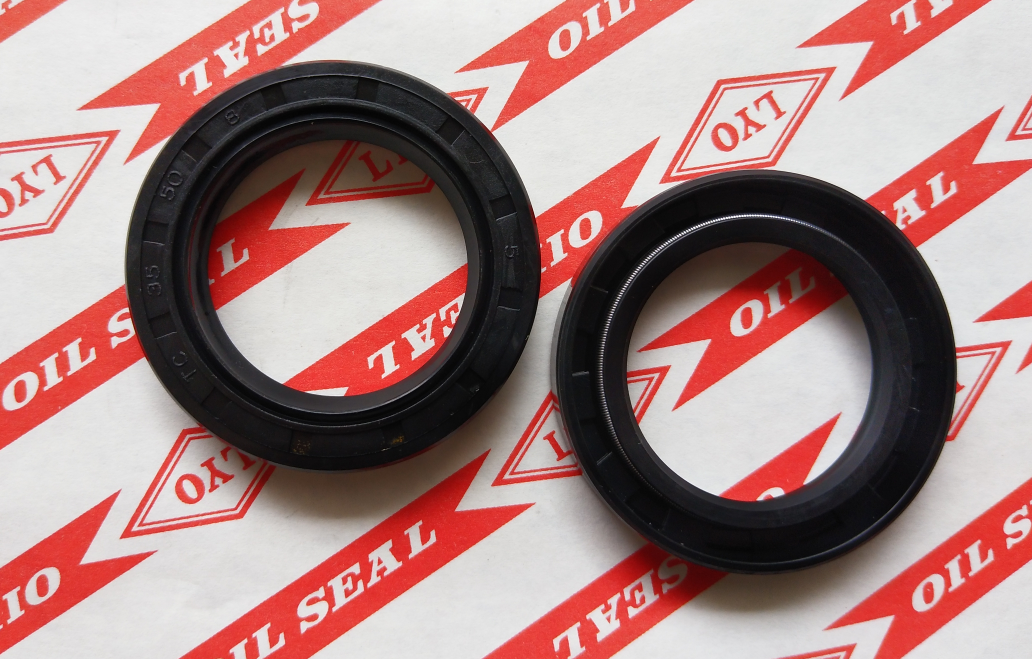 TC framework oil seal,model 35*50*8,NBR material,color is generally biack and brown.
