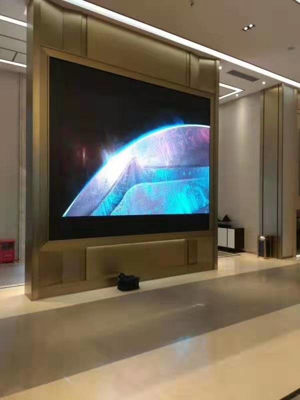 SMD LED Screen for Display Max 600W/m2 Power Consumption and 100 Life Time