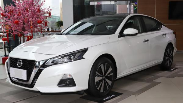 CVT Petrol Powered Vehicles Nissan Altima 2021 2.0T XL Zhijing Version 5 Seater