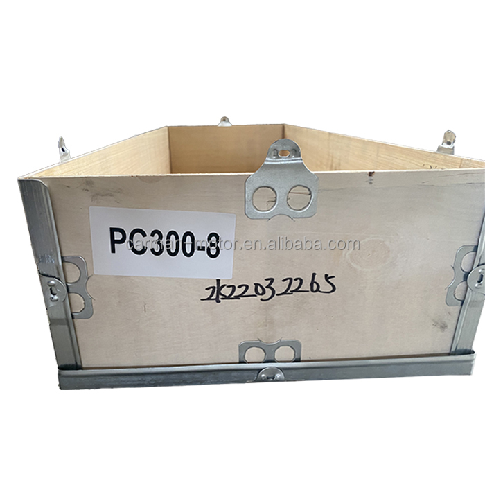 Excavator PC300-8 Engine Cylinder Head 6D114E-3 for Heavy Machinery