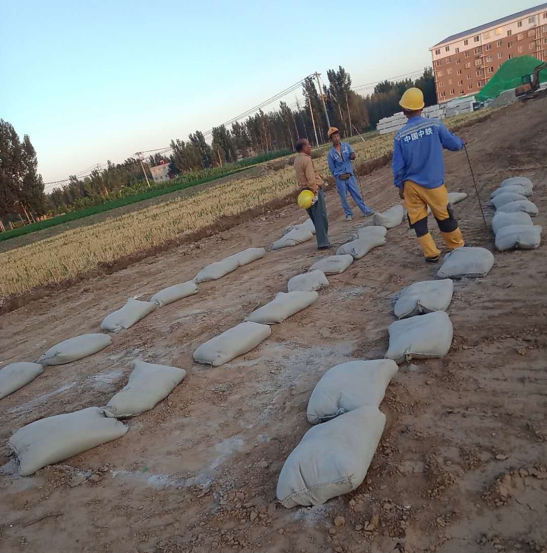 Liquefied Road Soil Stabilizer Rammed Earth Wall Solidification Agent