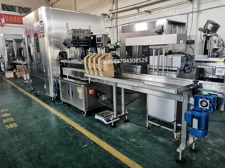 Engine Oil/Lubricant Oil/Motor oil/viscosity liquid/Brake Oil/Lube Oil Filling Bottling Capping Packing Machine Line