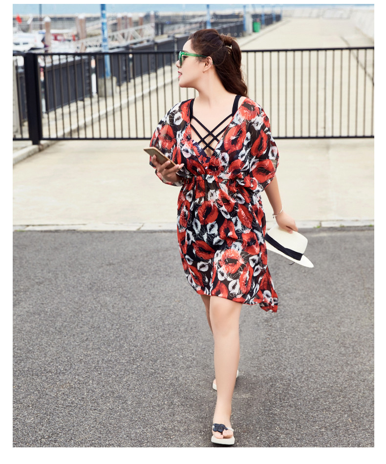 style bikini three-piece swimsuit female blouse sunscreen gather Korean version of the corner hot spring swimsuit