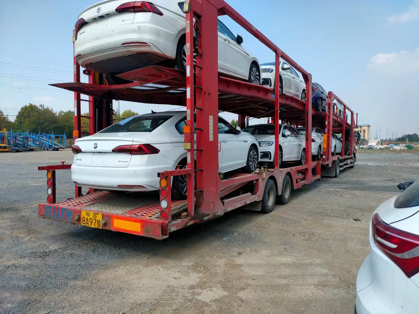 Sunroof Petrol Sedan Front Drive Max Speed 221km/H 5 Door 5 Seats
