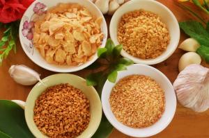 Quality Dried Delicious Healthy 3*3mm Crispy Fried Garlic wholesale