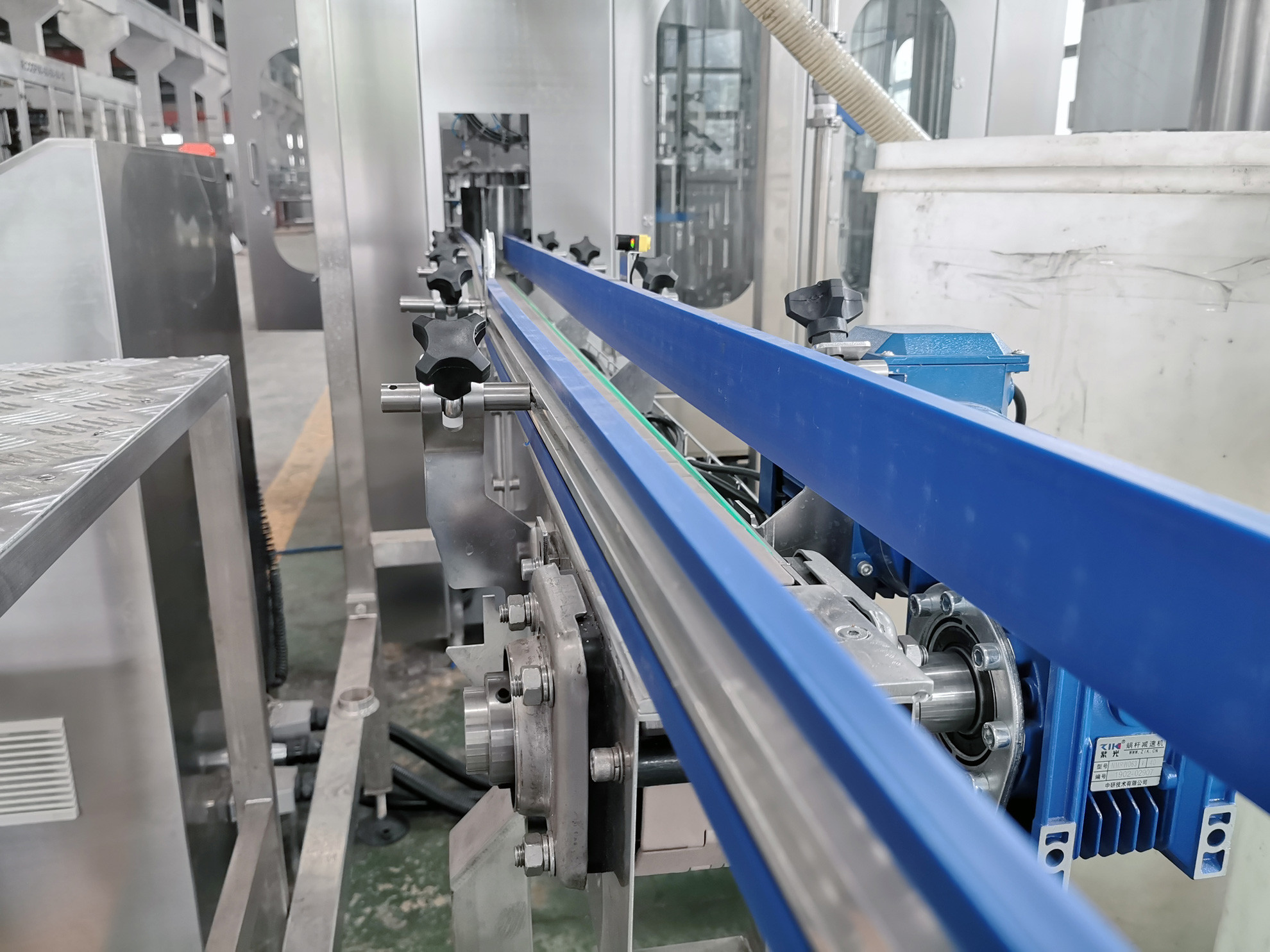 Good Price Industrial Pet Drinking Fully Automatic Water Filling Machine High Performance