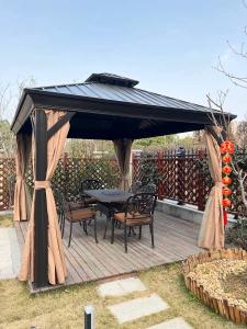 Quality Roof Pavilion Aluminum hardtop galvanized metal High quality garden Modern luxury wholesale