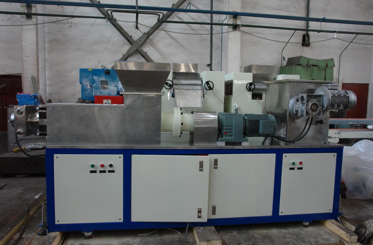 150mm Roller Three Roll Mill Advanced Technology for Small Soap Manufacturing