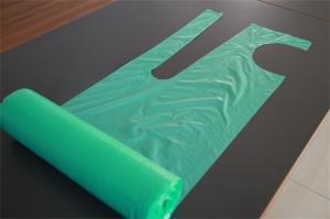 Quality Colored Disposable Medical Aprons On The Roll , Green Disposable Aprons Anti Dust wholesale